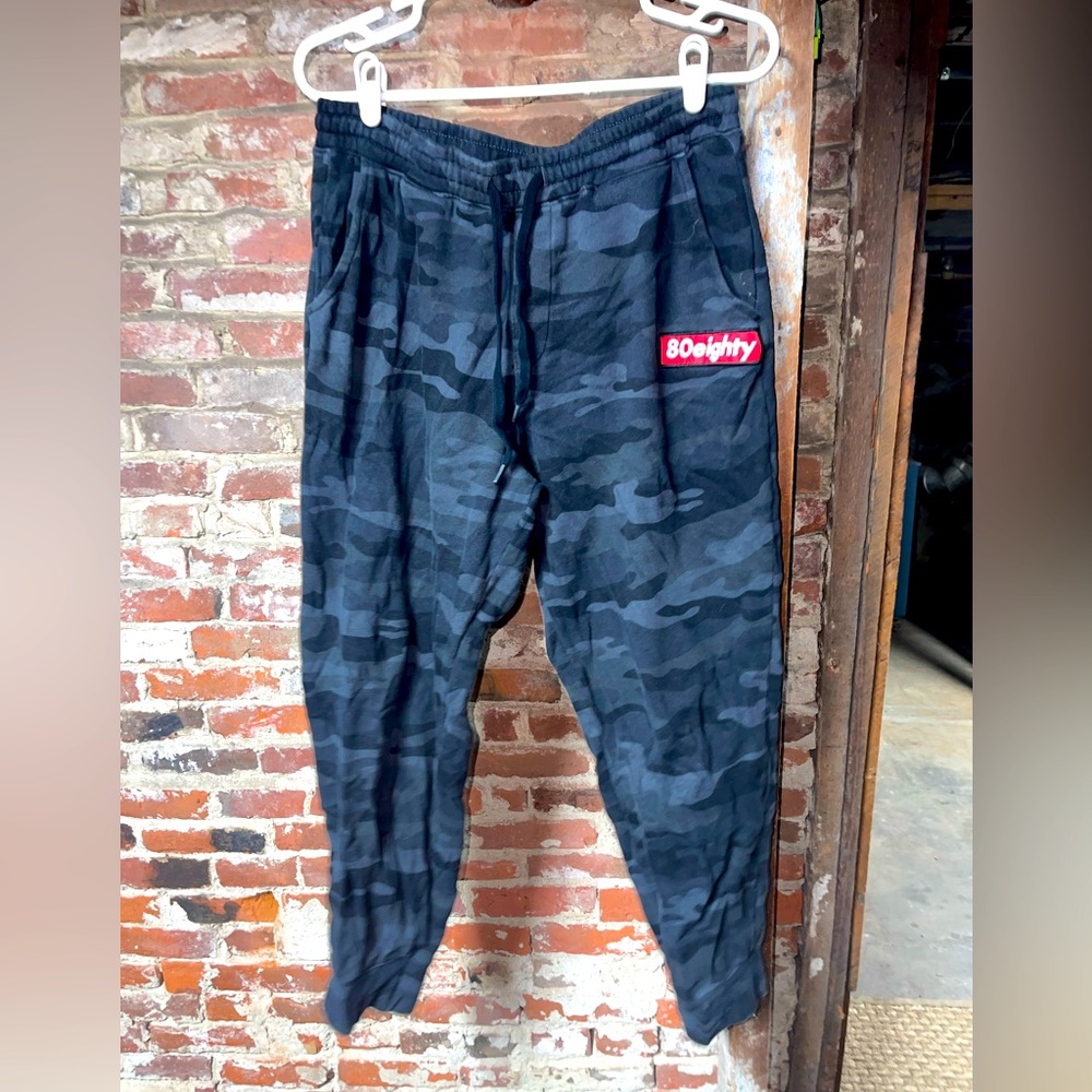 88 black cameo joggers